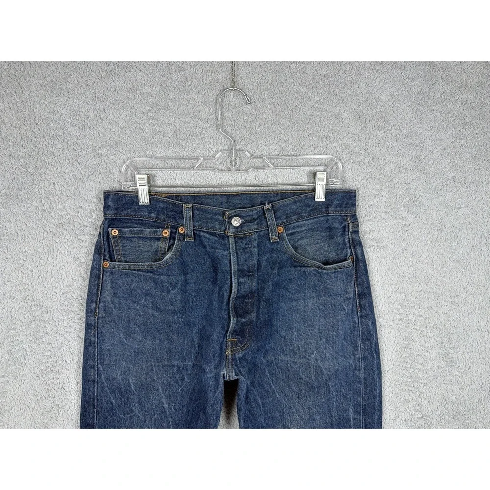 Levi's 501 Original Fit Jeans‎ Men's Actual Size 32x30 Medium Wash Whiskered